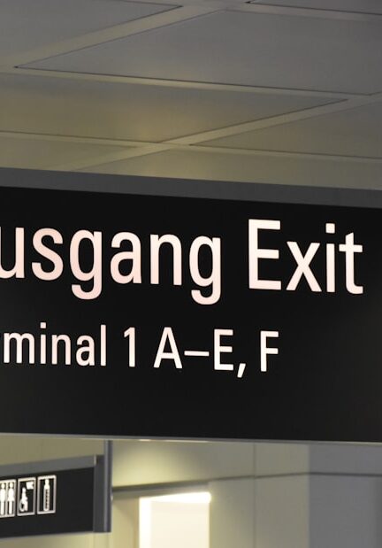 Închiriere auto în România: Tot ce trebuie să știi înainte de rezervare