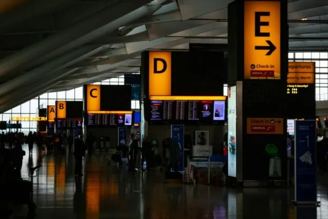 Photo common travel destination mistakes